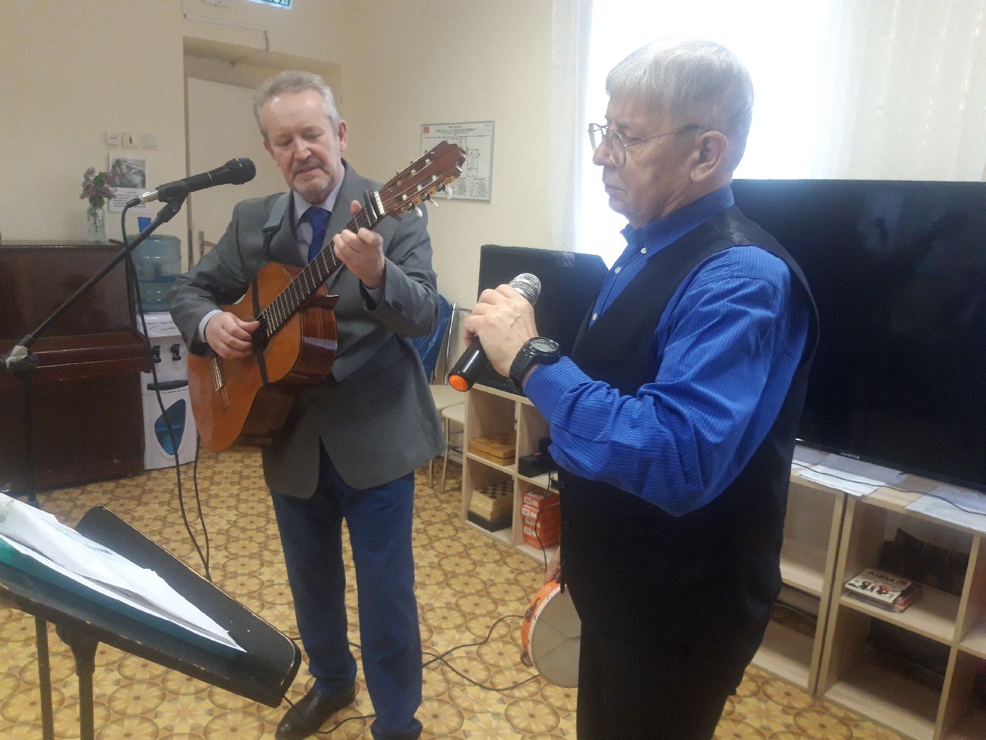 концерт, пенсионеры,