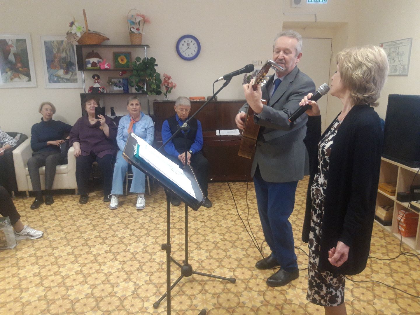 концерт, пенсионеры,