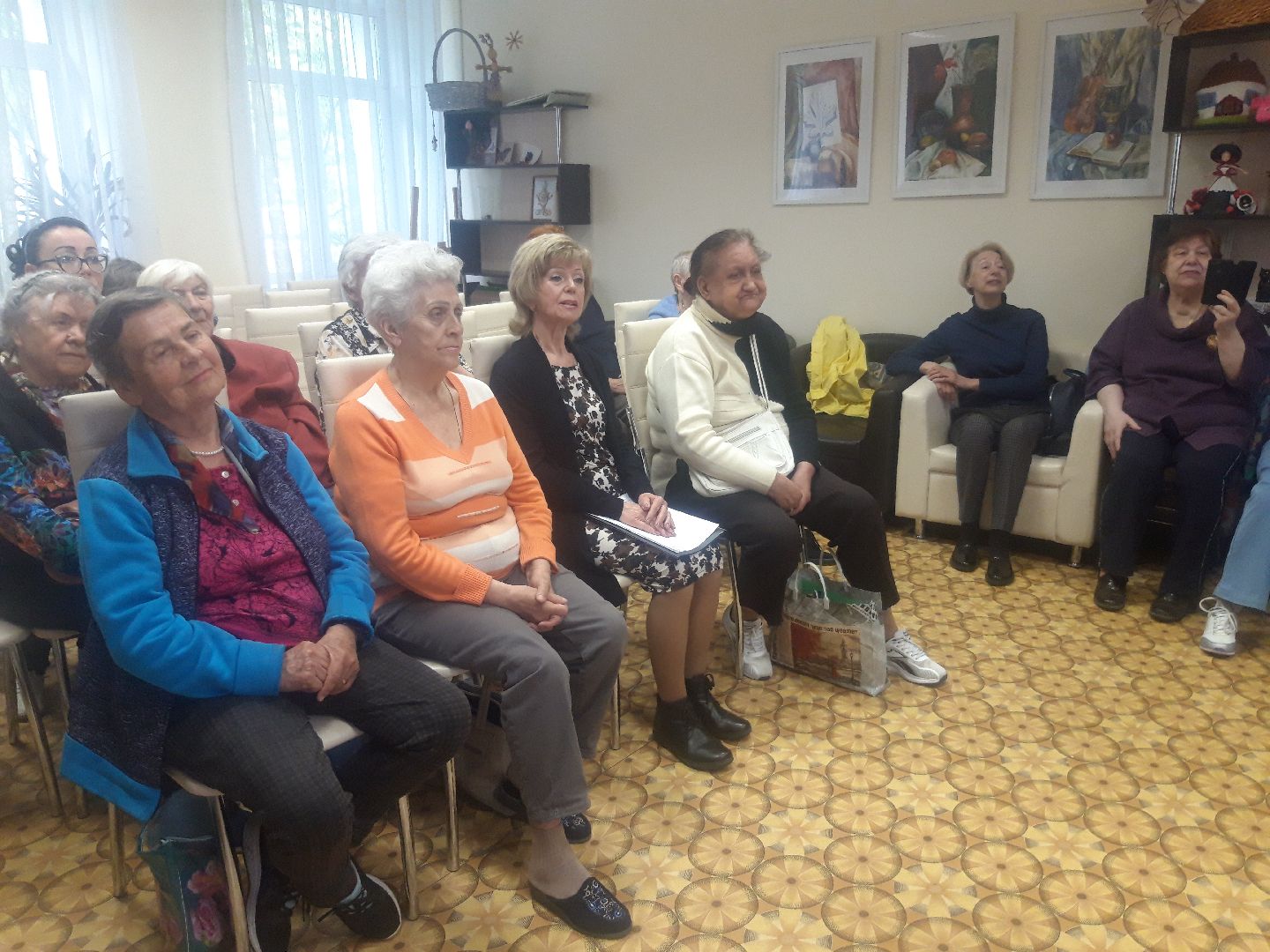 концерт, пенсионеры,