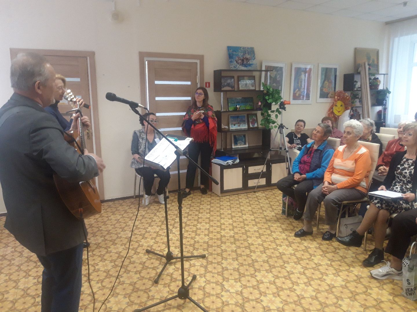 концерт, пенсионеры,