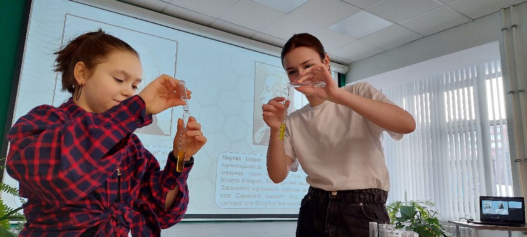 Пущино, образование