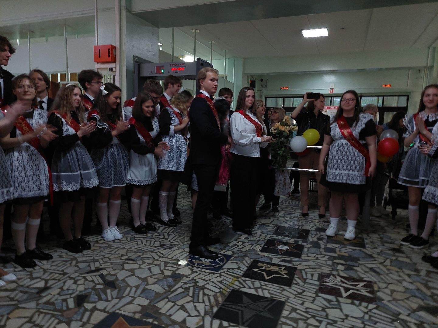 последний звонок, памятная звезда