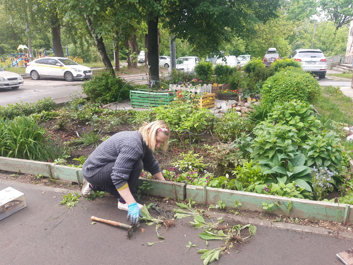 двор, доброе дело,