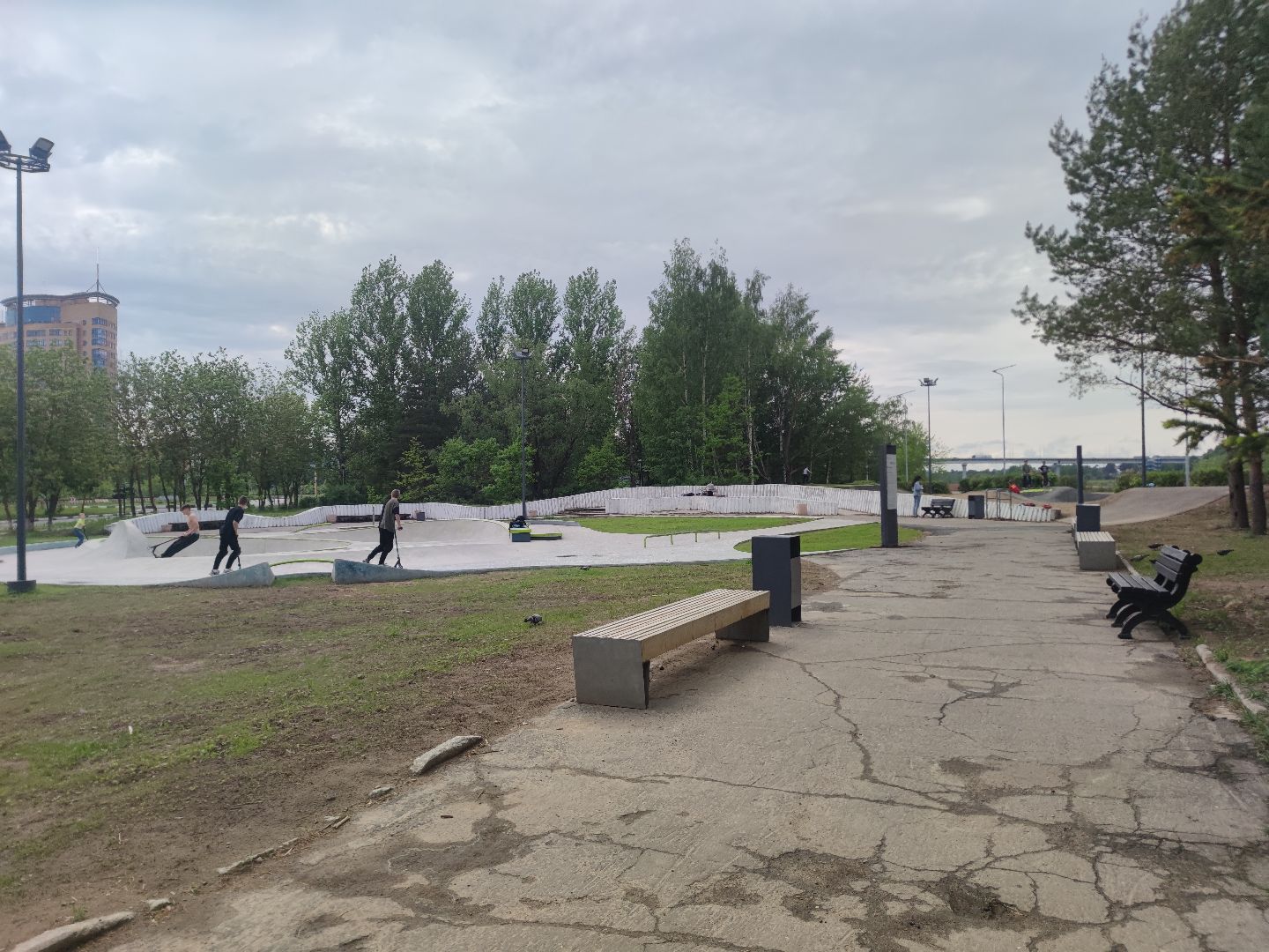 Лавочки, скейт-парк, Сбер, Дубна