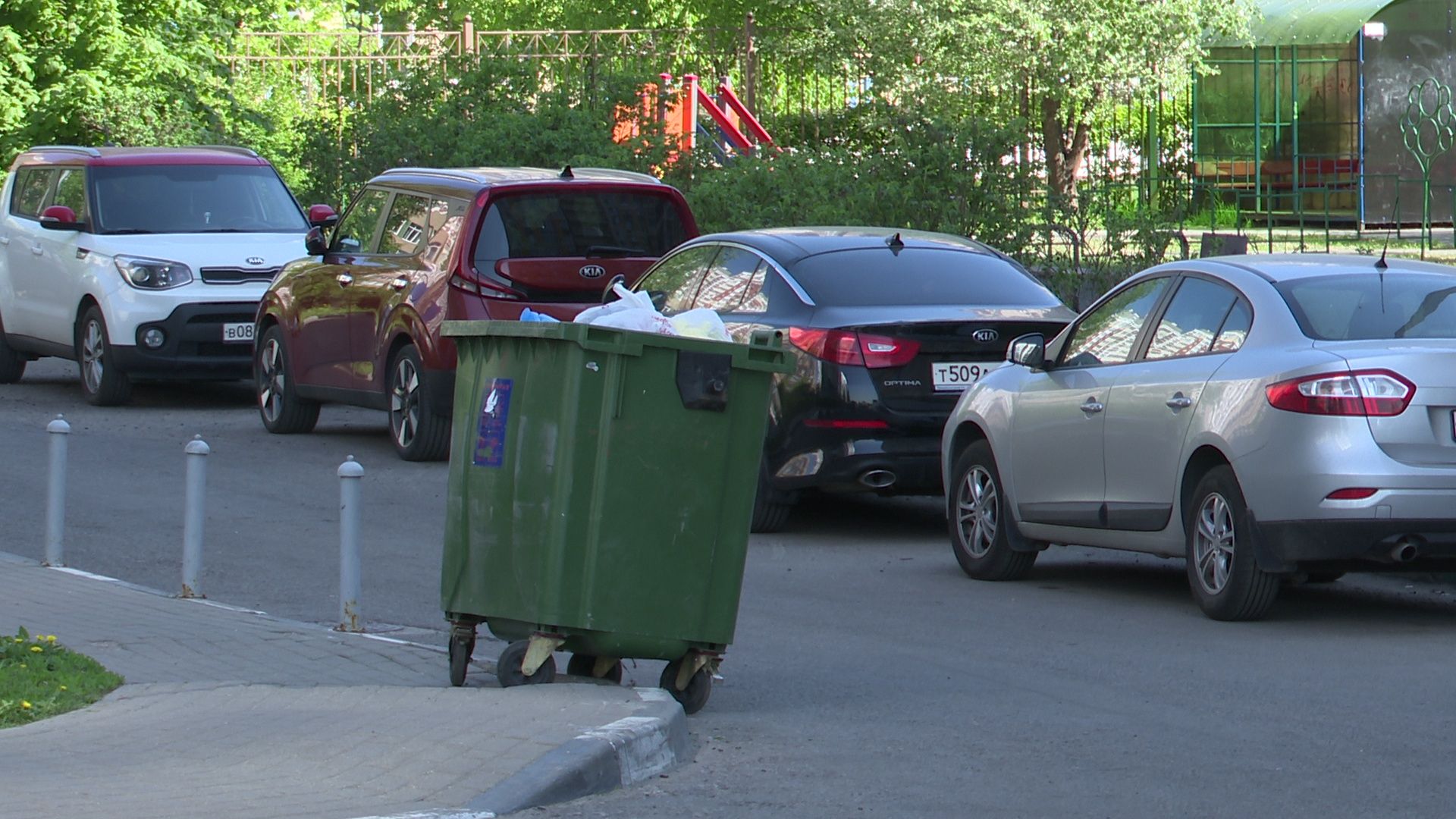 Реутов, Станислав Каторов, благоустройство, ЖКХ, качели, площадки, мусор, озеленение