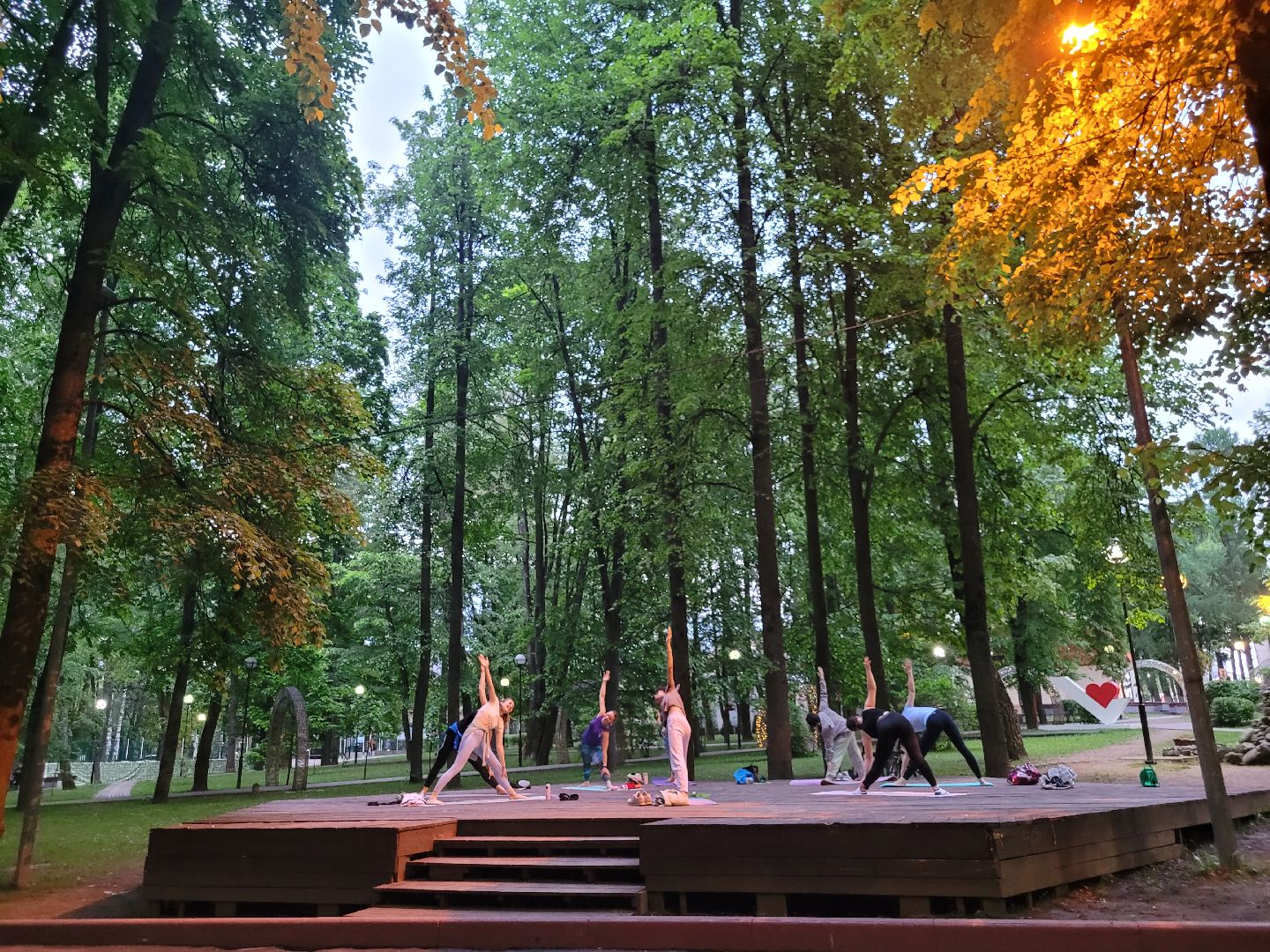 йога; видное; центральный парк; здоровье