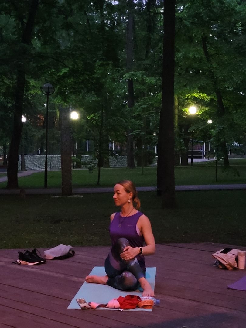 йога; видное; центральный парк; здоровье