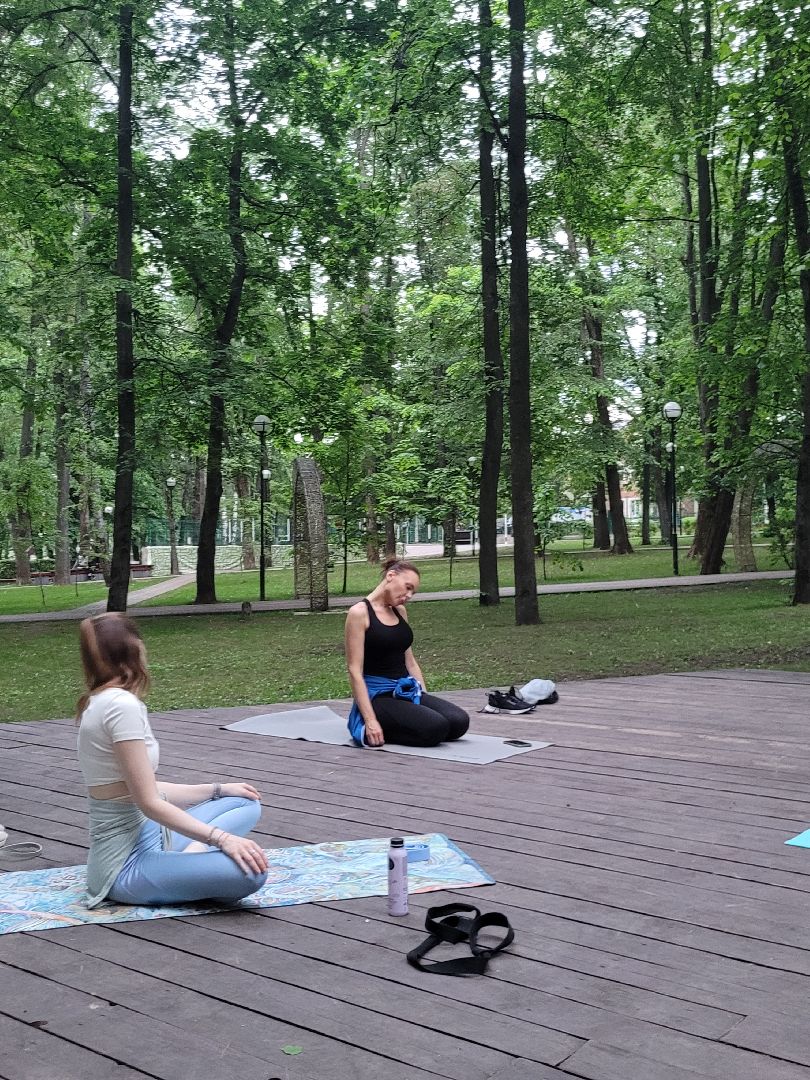 йога; видное; центральный парк; здоровье