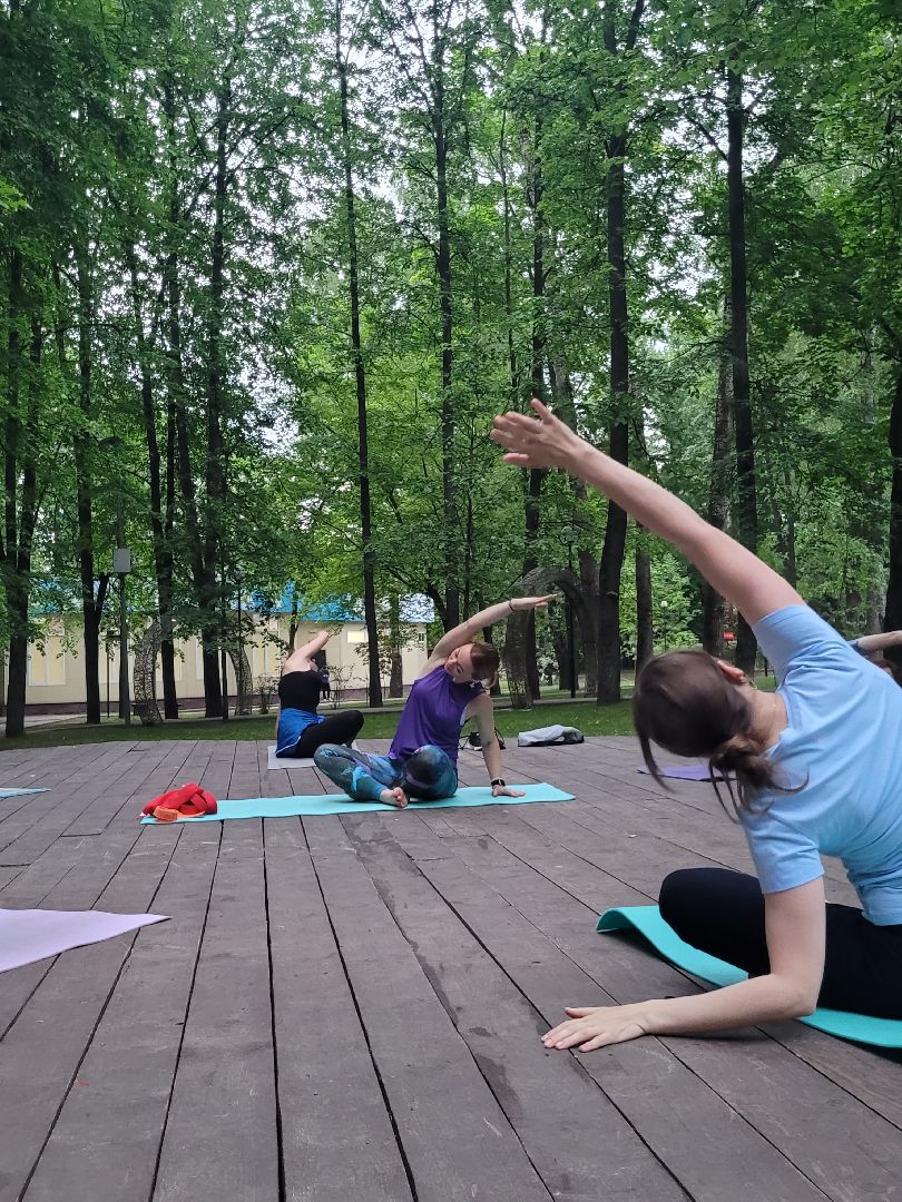 йога; видное; центральный парк; здоровье
