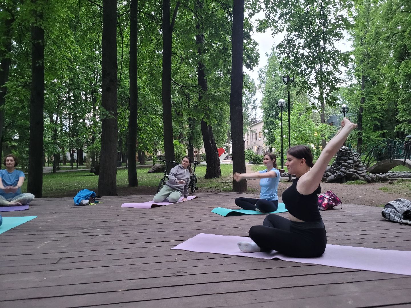йога; видное; центральный парк; здоровье