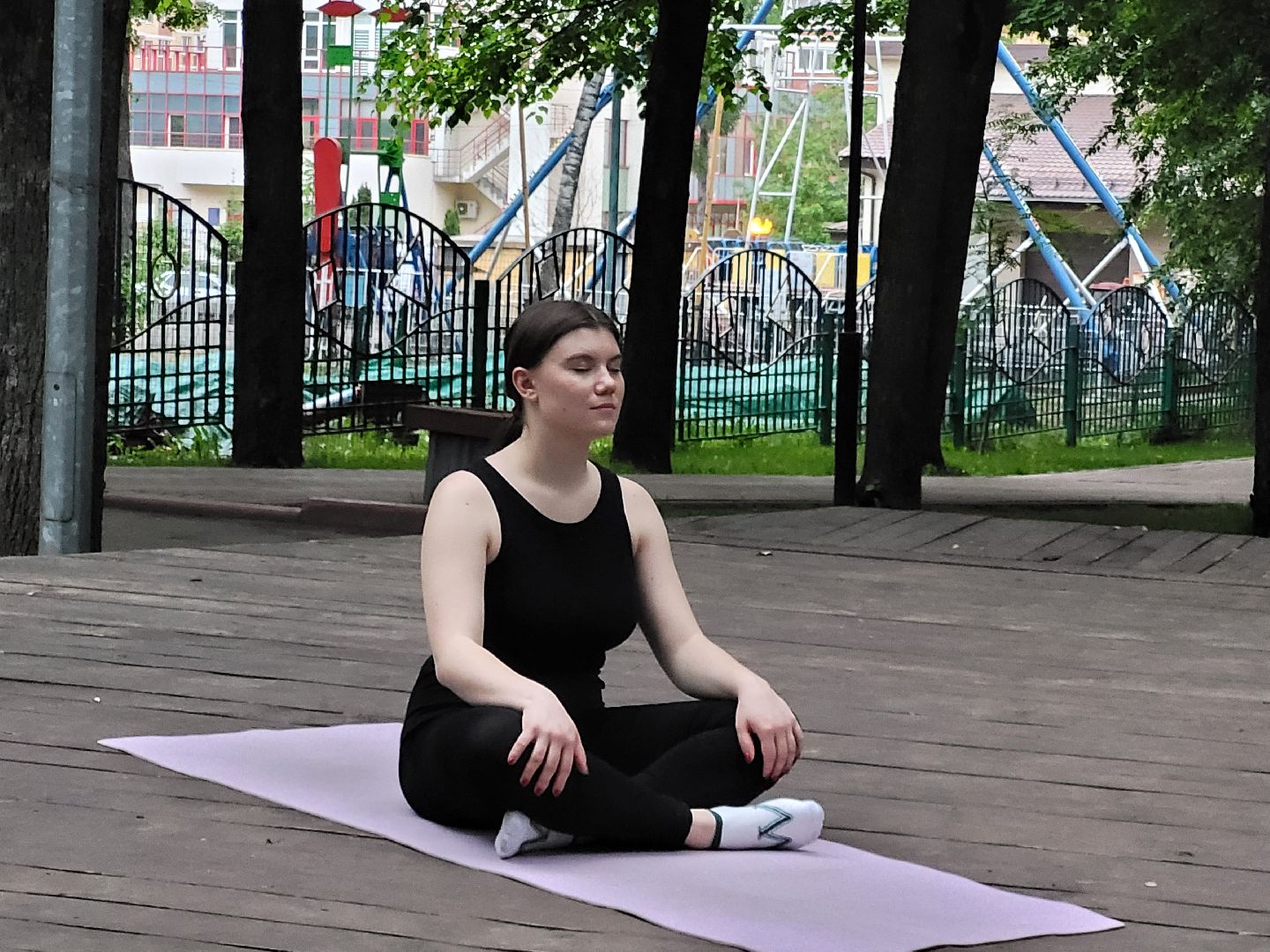 йога; видное; центральный парк; здоровье