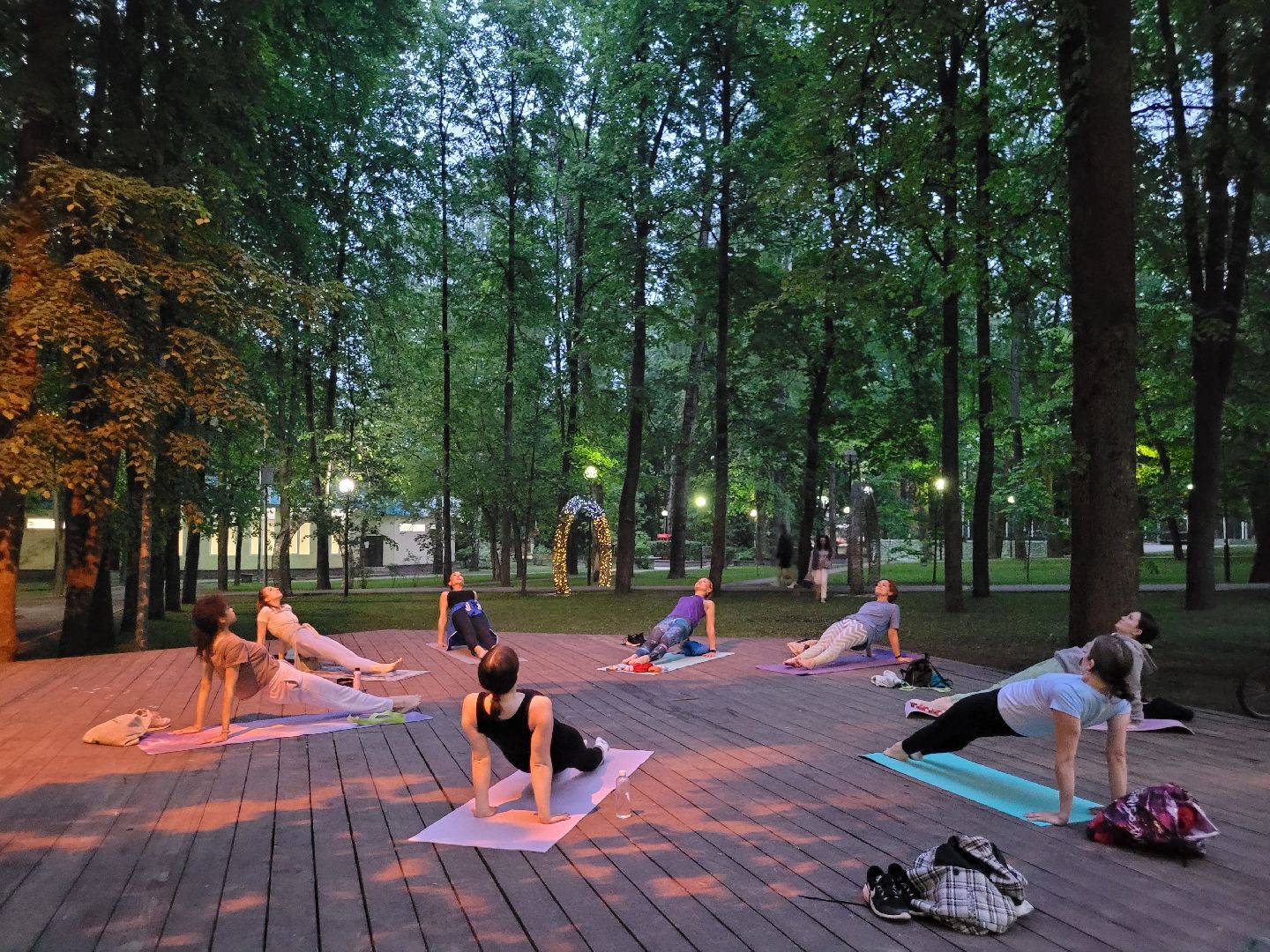 йога; видное; центральный парк; здоровье