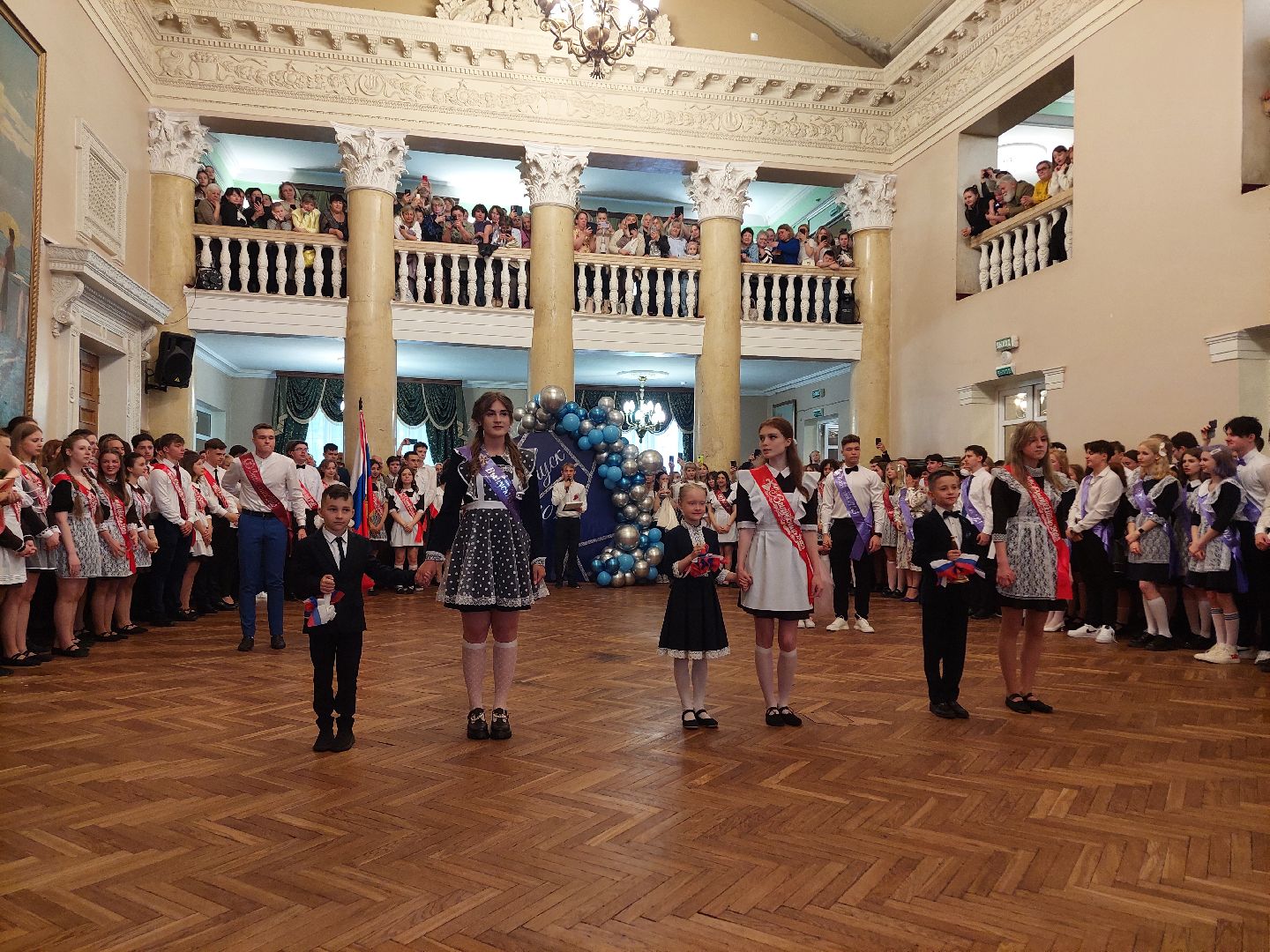 последний звонок, флагманская школа, образование, школьники