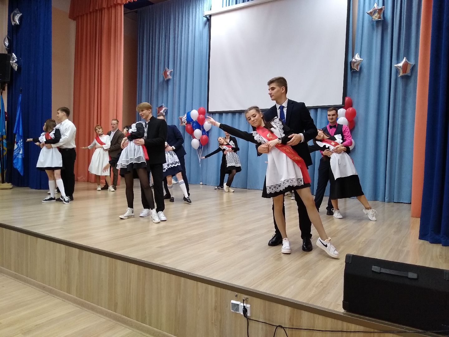 Раменское, образование, последний звонок в средней школе №9