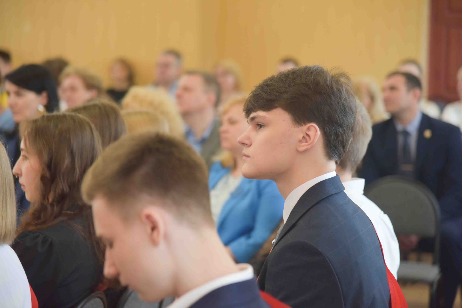 Химки, последний звонок, выпускники