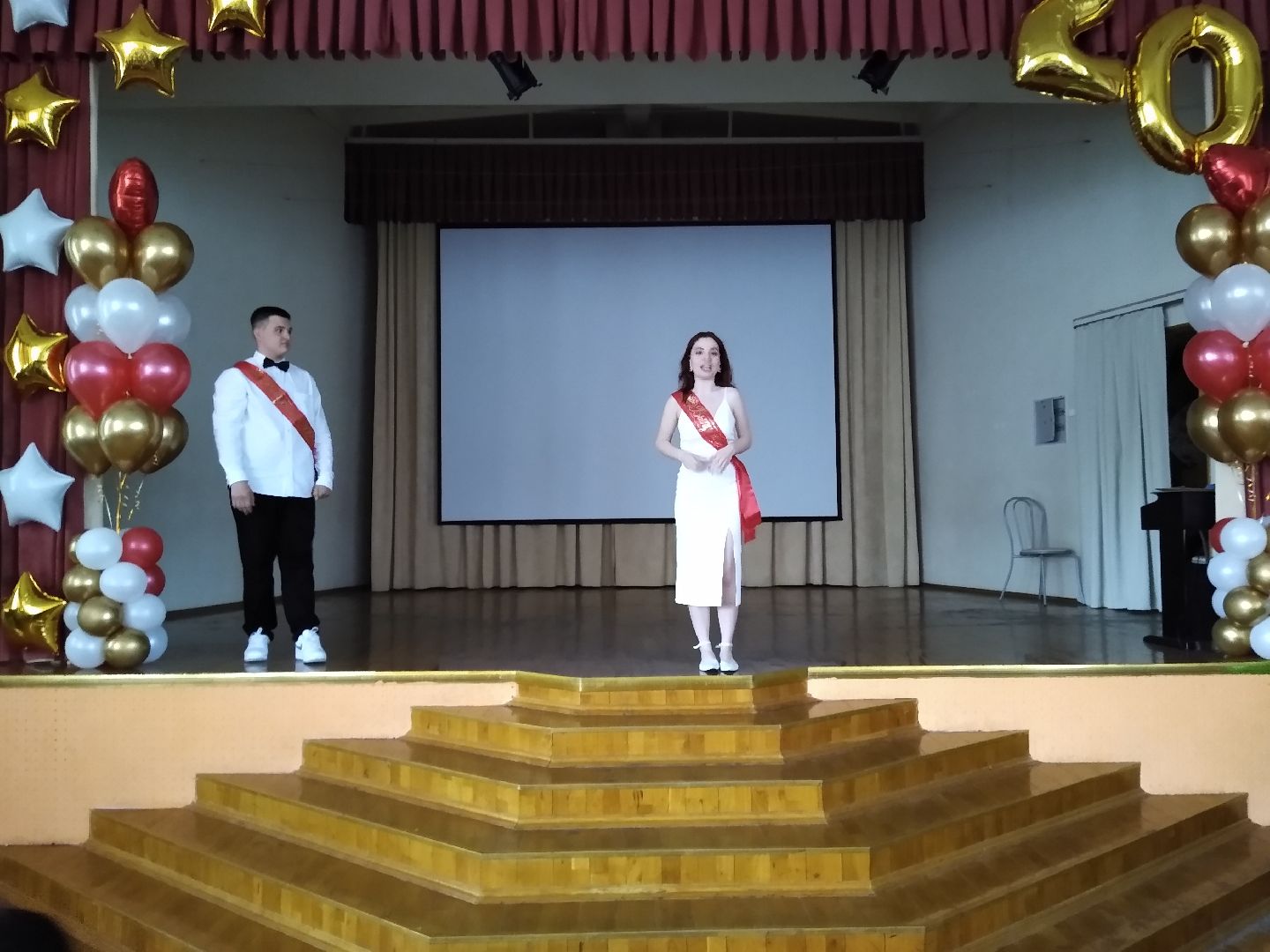 Раменское, образование, последний звонок в школе №19, а капелла выпускников