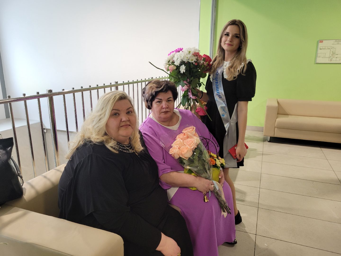 последний звонок; видное; гимназия; ученики