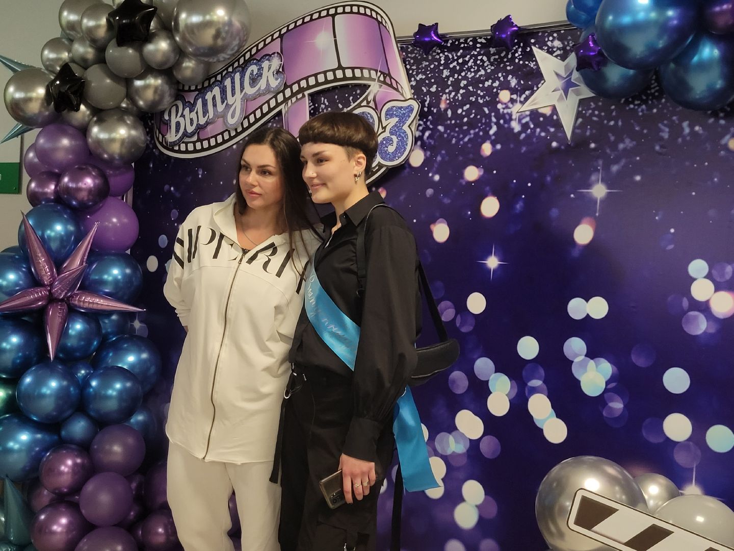 последний звонок; видное; гимназия; ученики