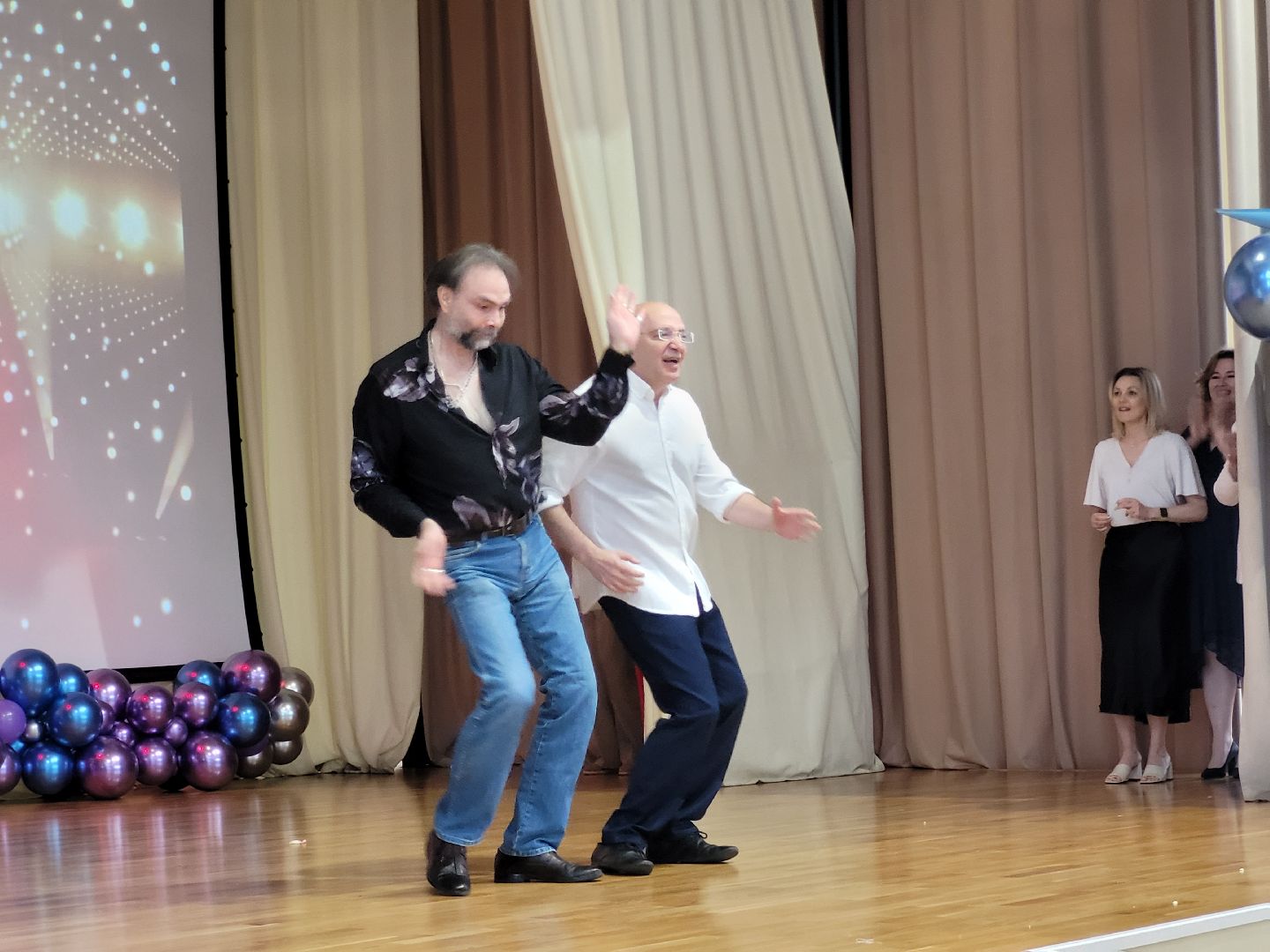 последний звонок; видное; гимназия; ученики