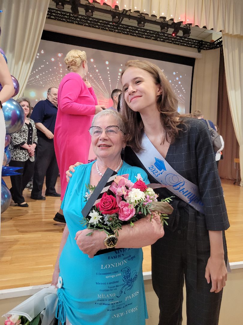 последний звонок; видное; гимназия; ученики