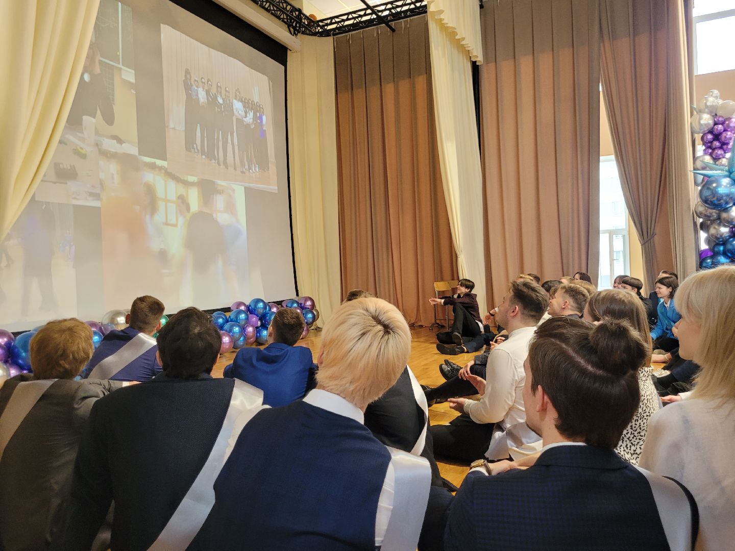 последний звонок; видное; гимназия; ученики