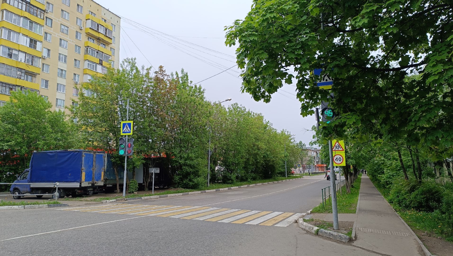 Лобня, транспорт, светофор