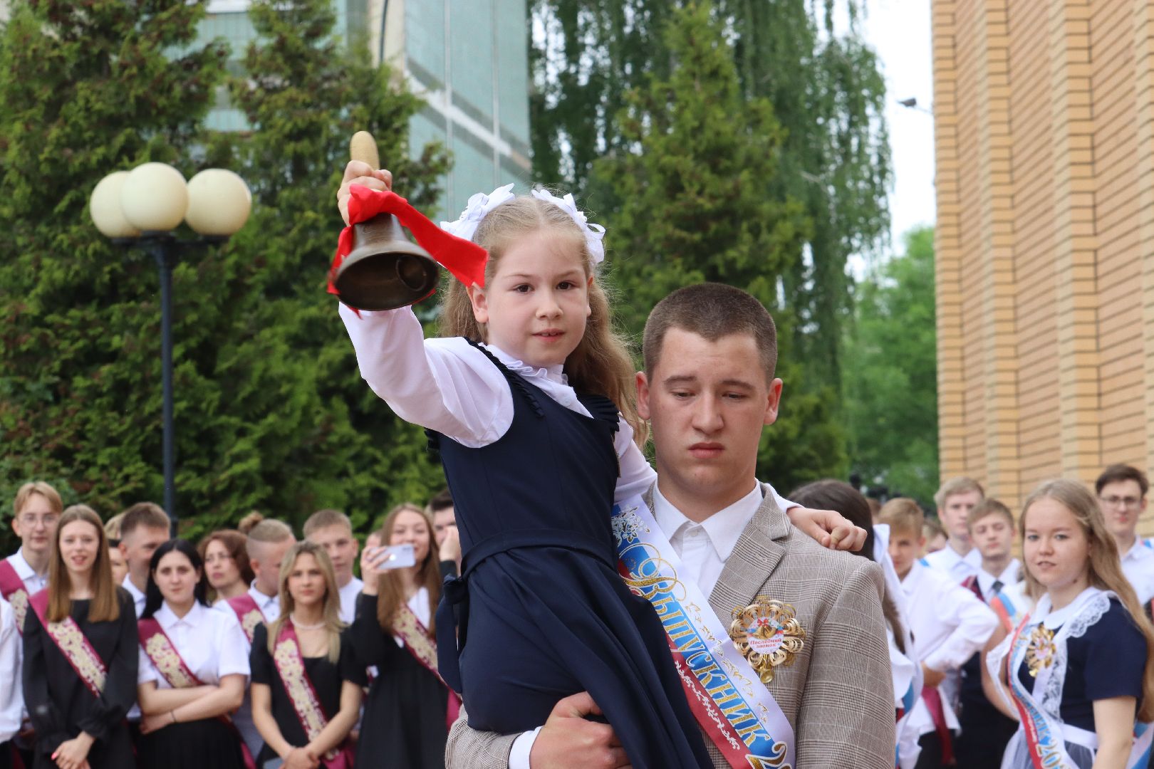 Серебряные Пруды, последний звонок, СОШ Чуйкова
