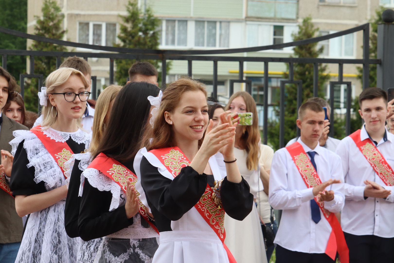 Серебряные Пруды, последний звонок, СОШ Чуйкова