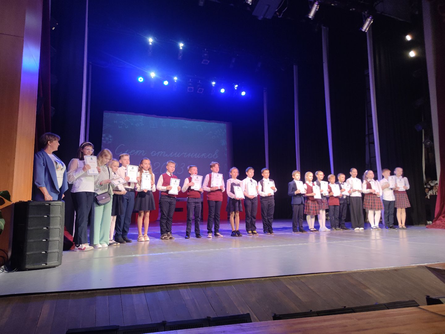 Выпускники, начальная школа, отличники, дети, школьники, Дубна