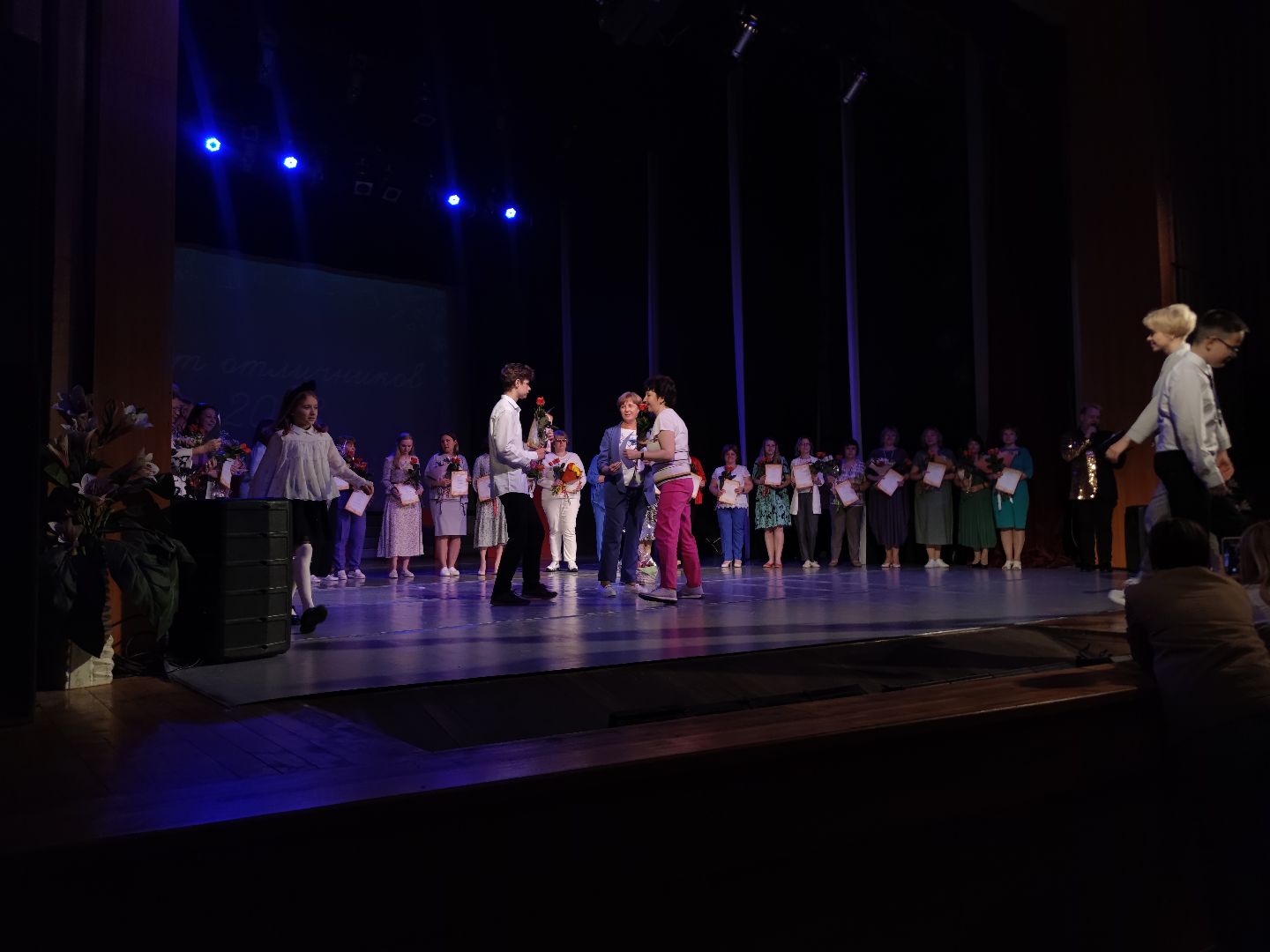 Выпускники, начальная школа, отличники, дети, школьники, Дубна