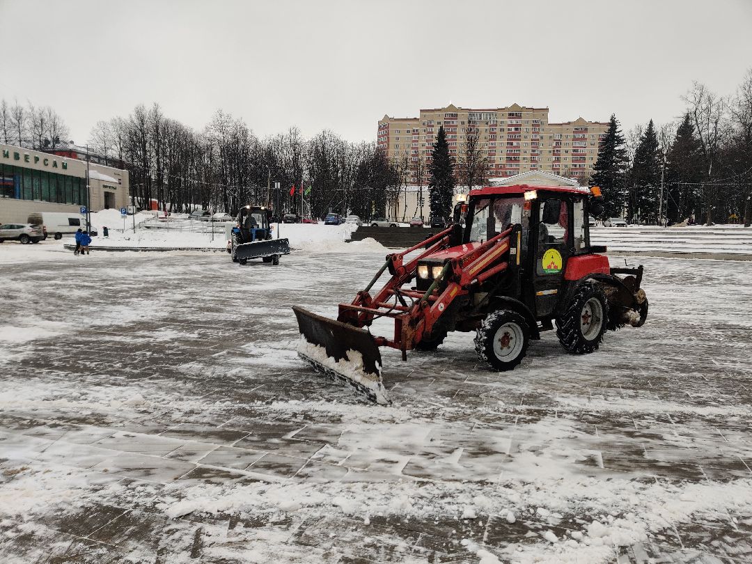 Красноармейск, коммунальная служба, Городское хозяйство, уборка снега, дорожная техника