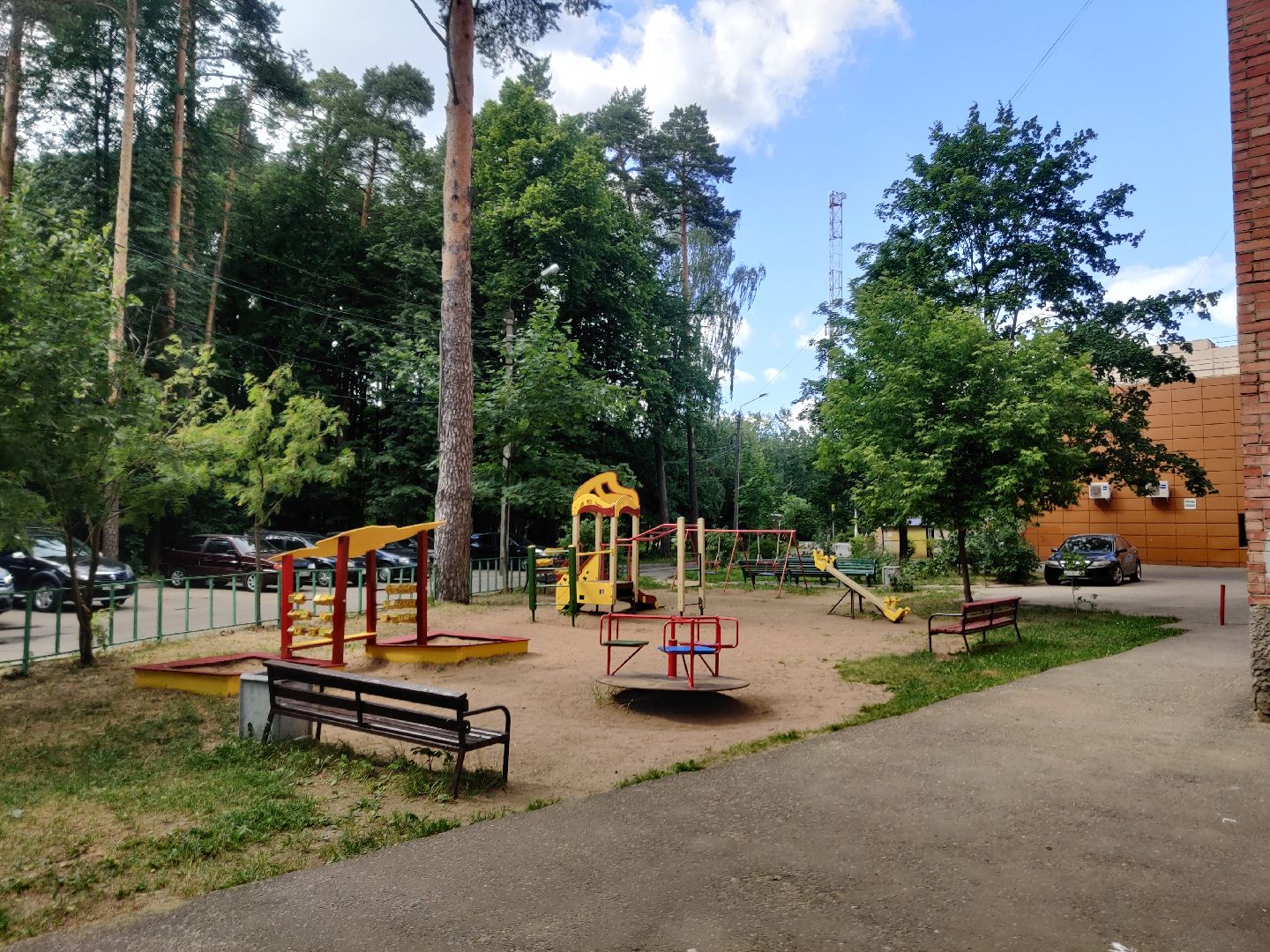 придомовая территория