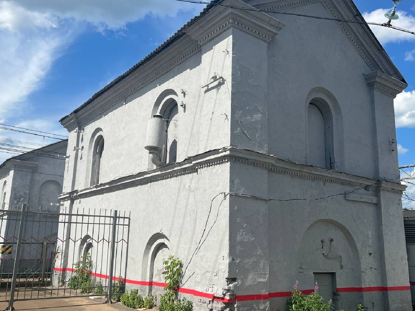 Памятник