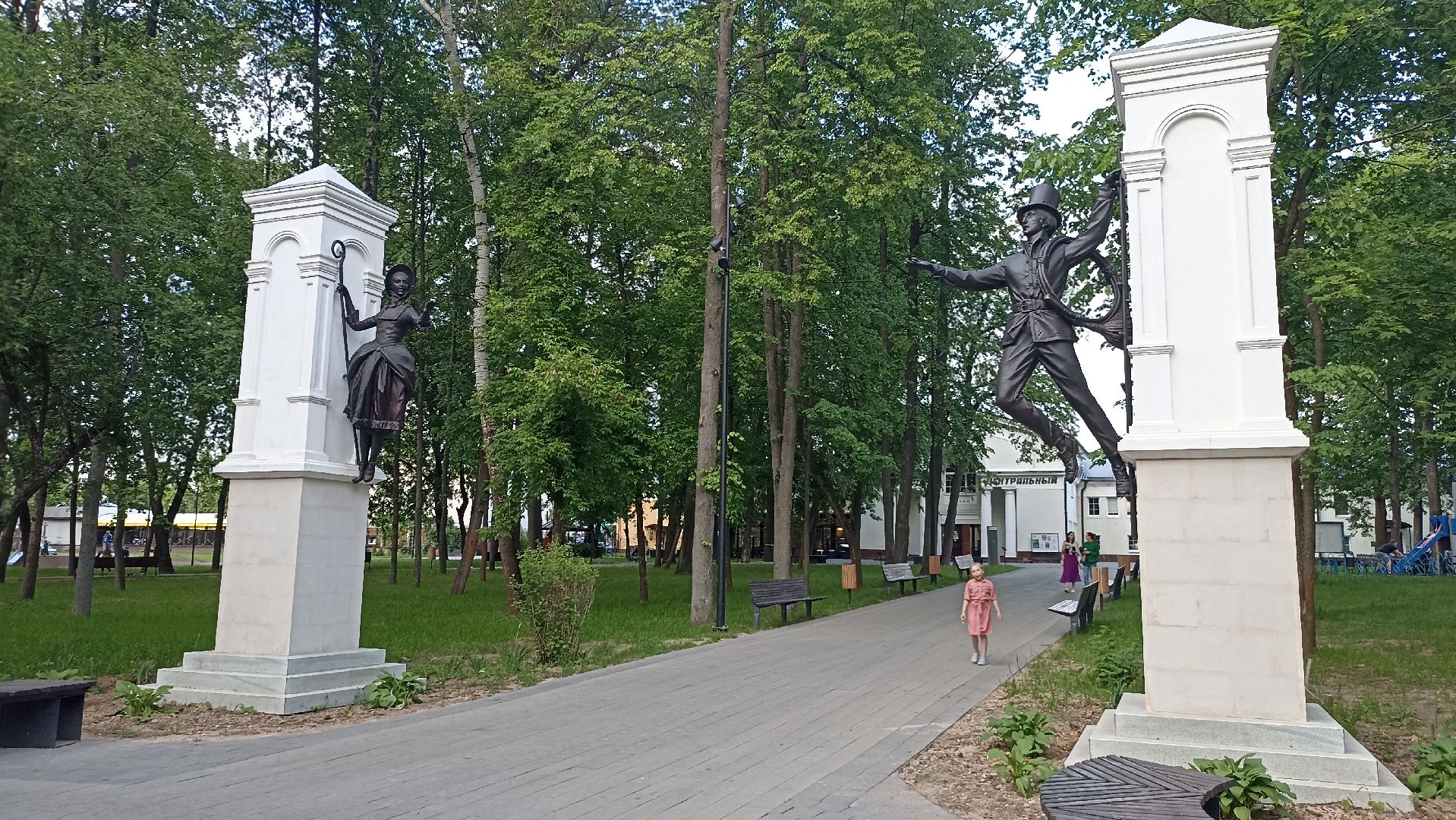 скульптуры