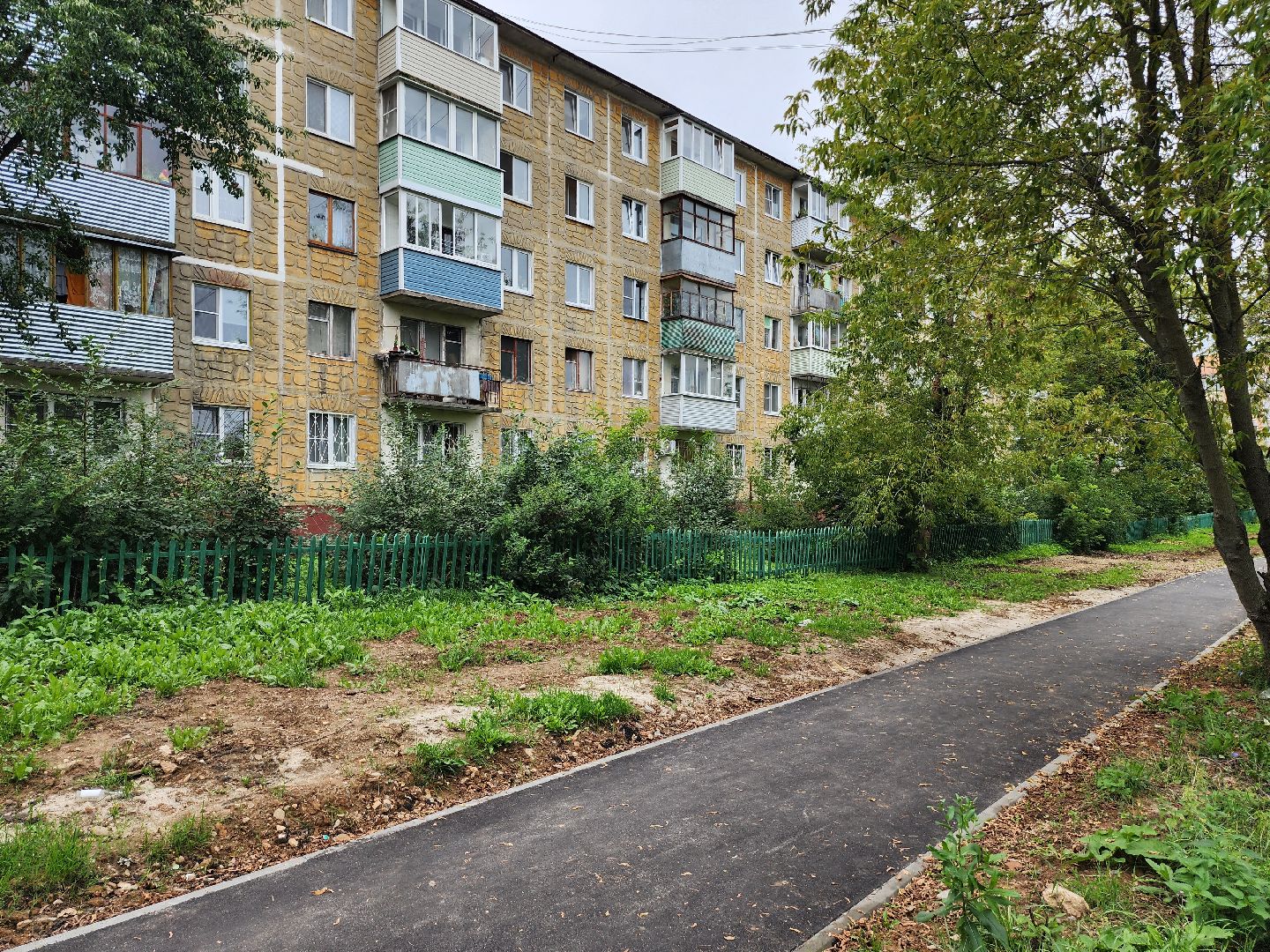 двор асфальт