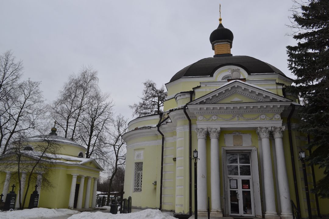 храм