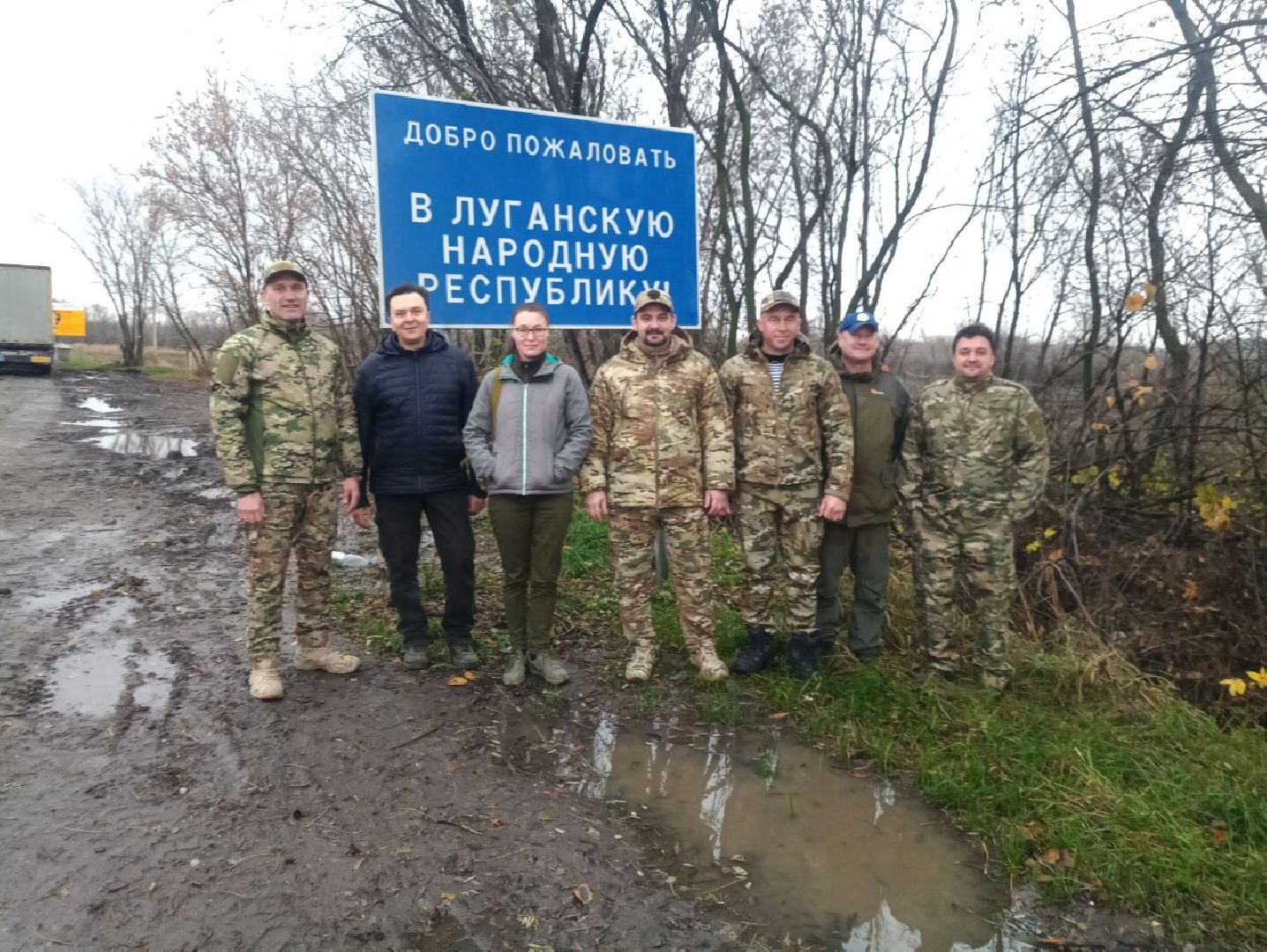 своих не бросаем