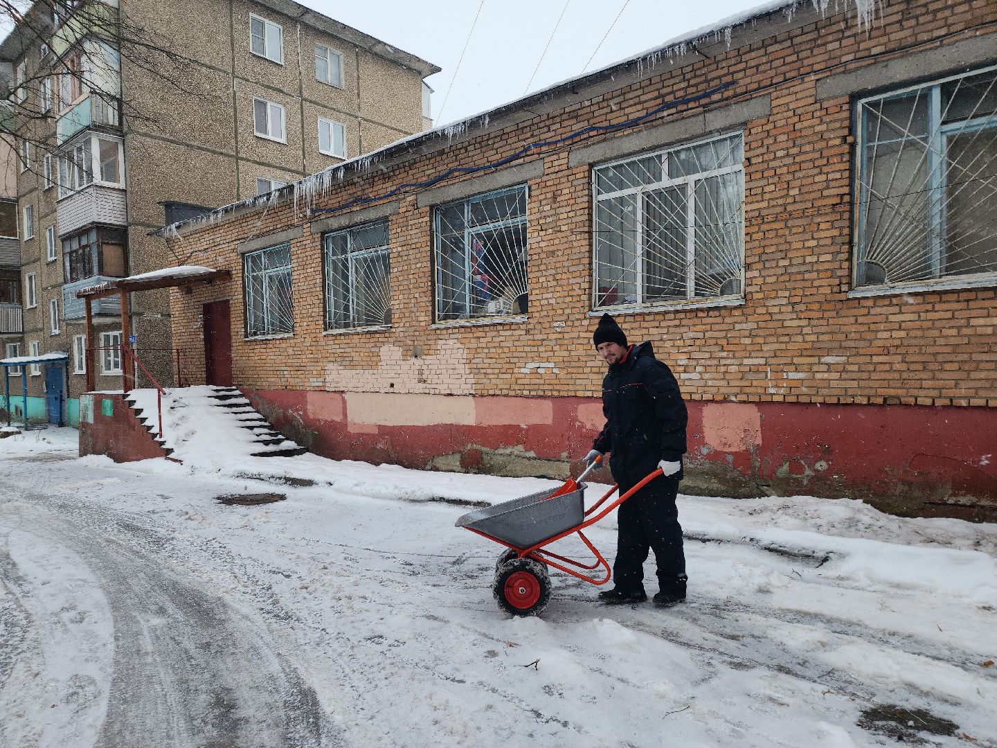 гололедица