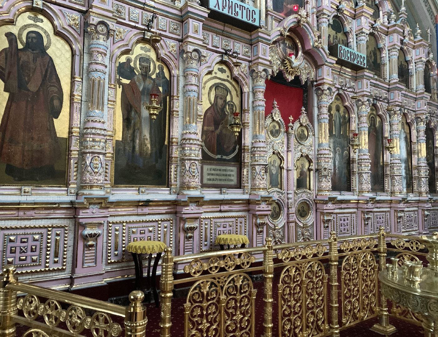 Фаянсовые иконостасы