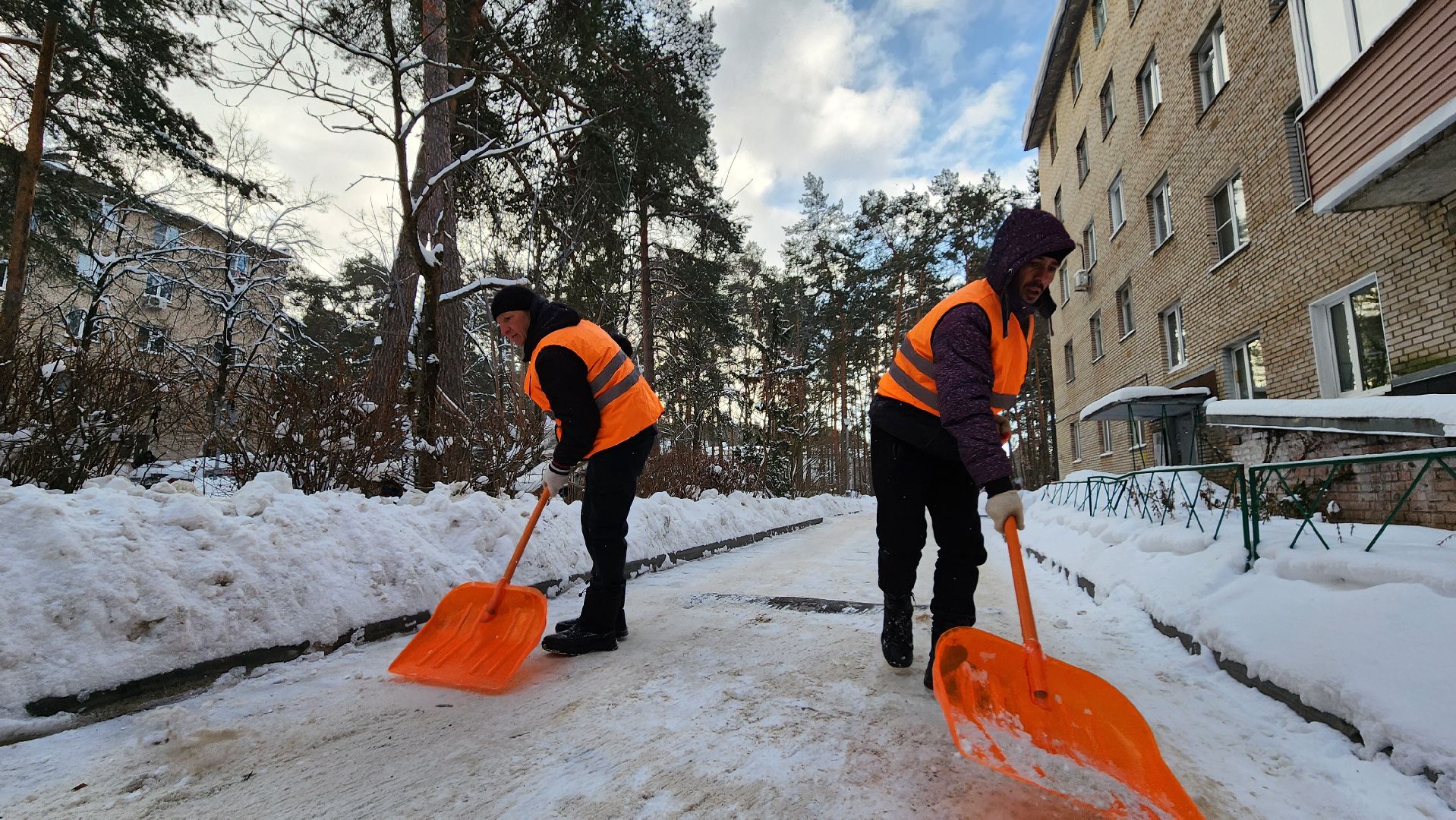 уборка дворов