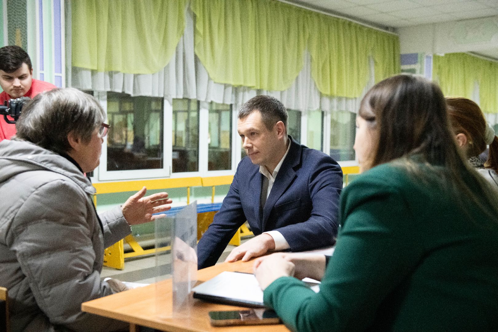 ели