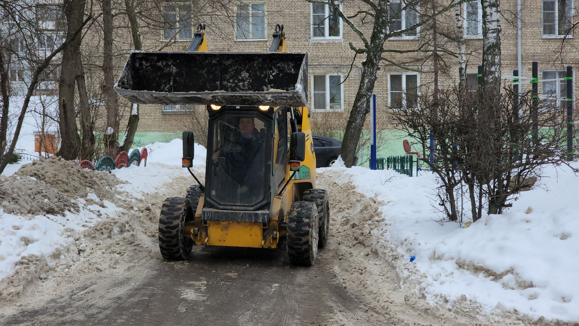 Уборка снега
