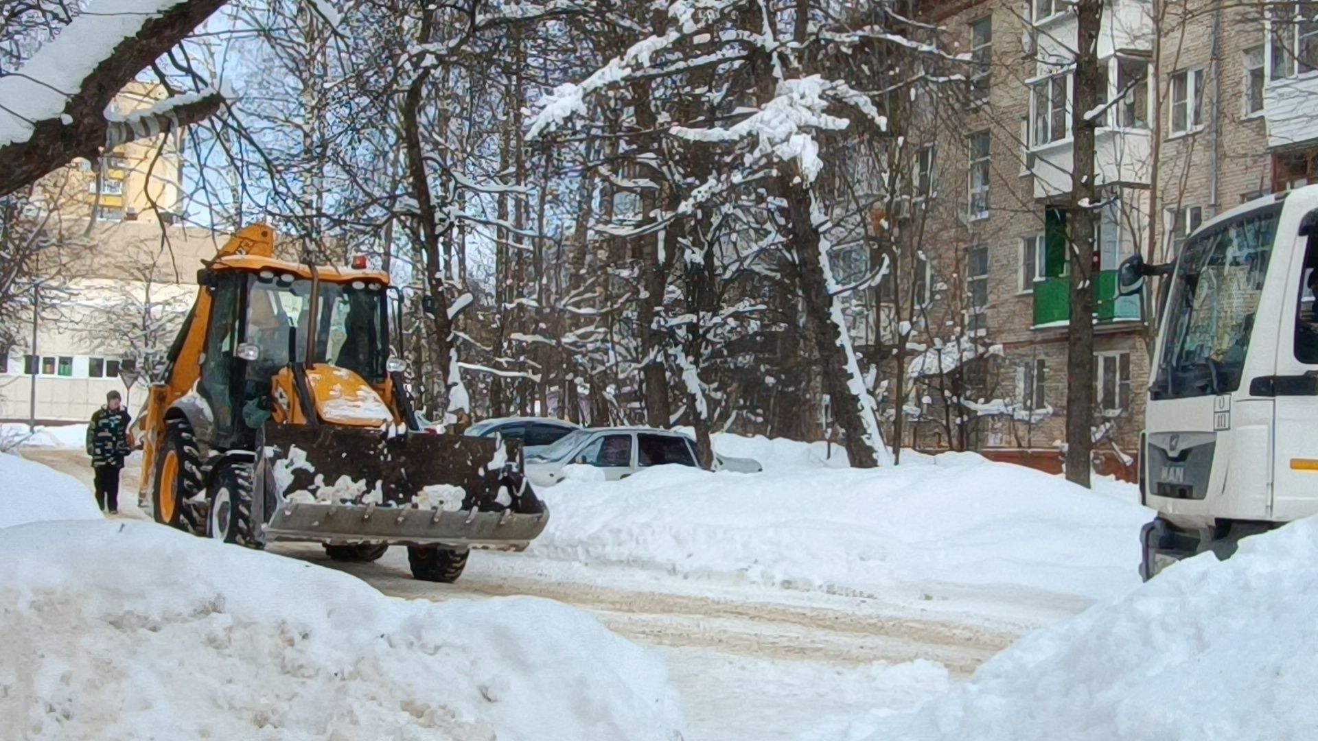 Уборка снега