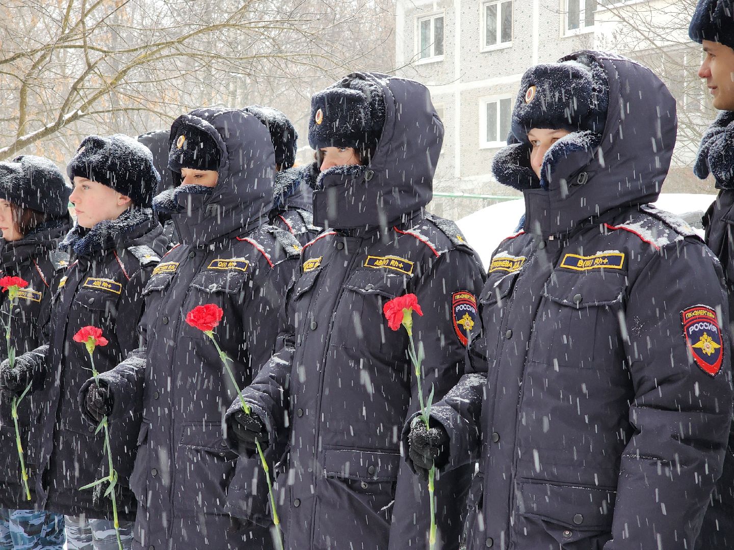 возложение цветов