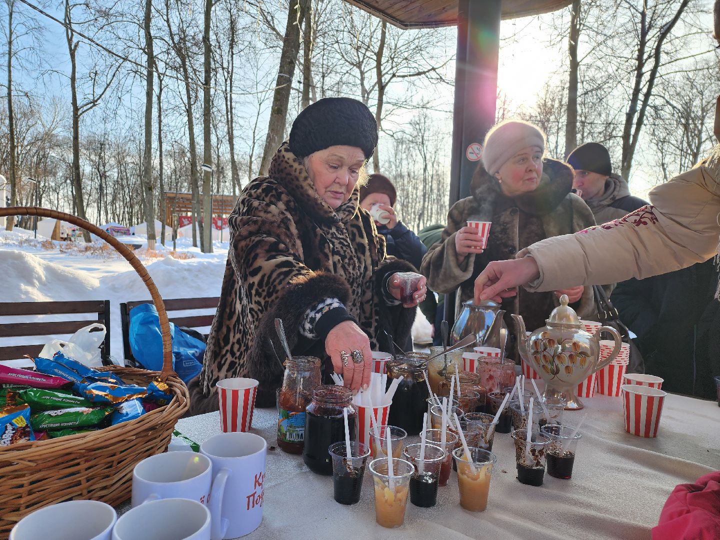 ухо