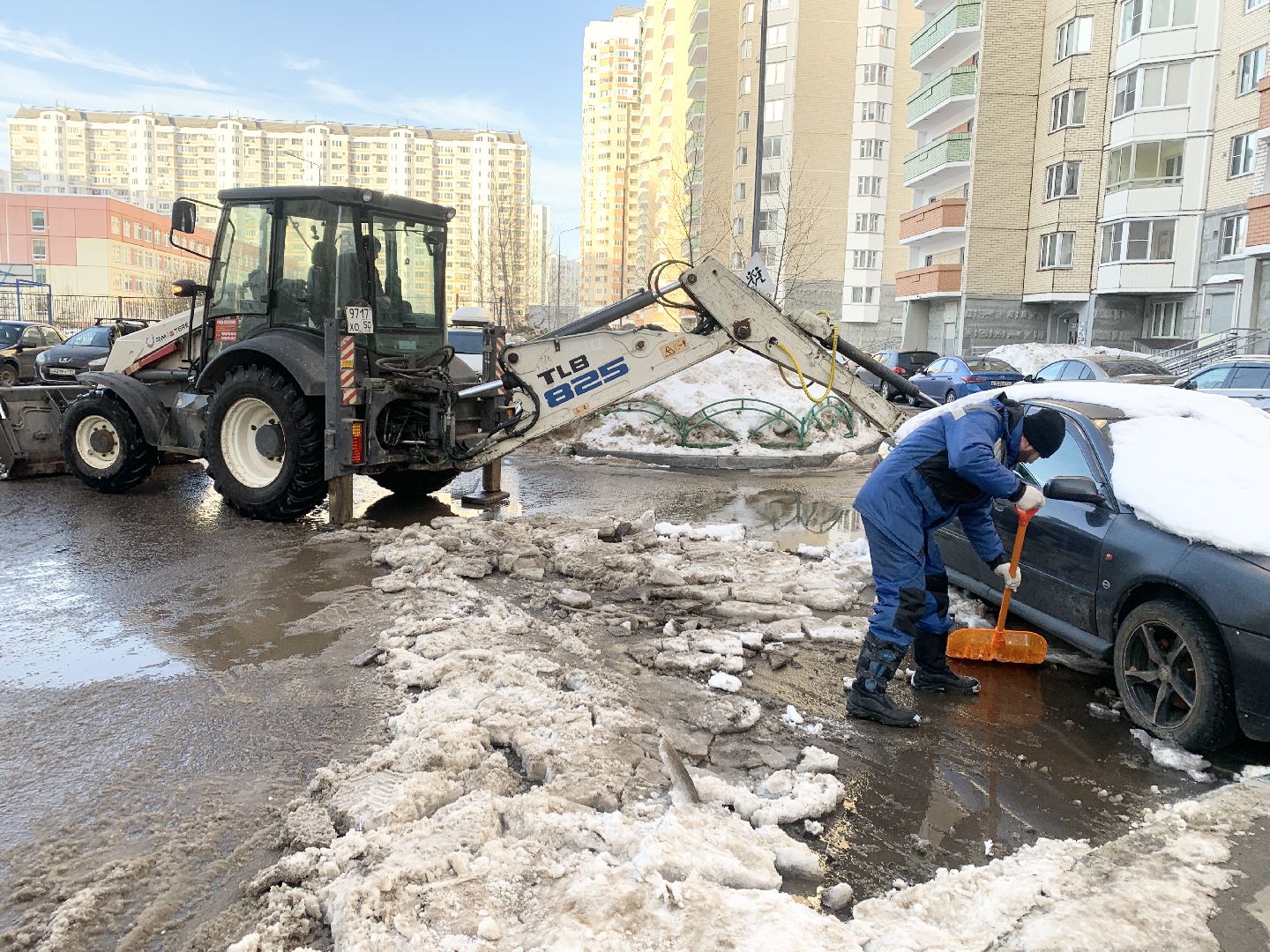Двор