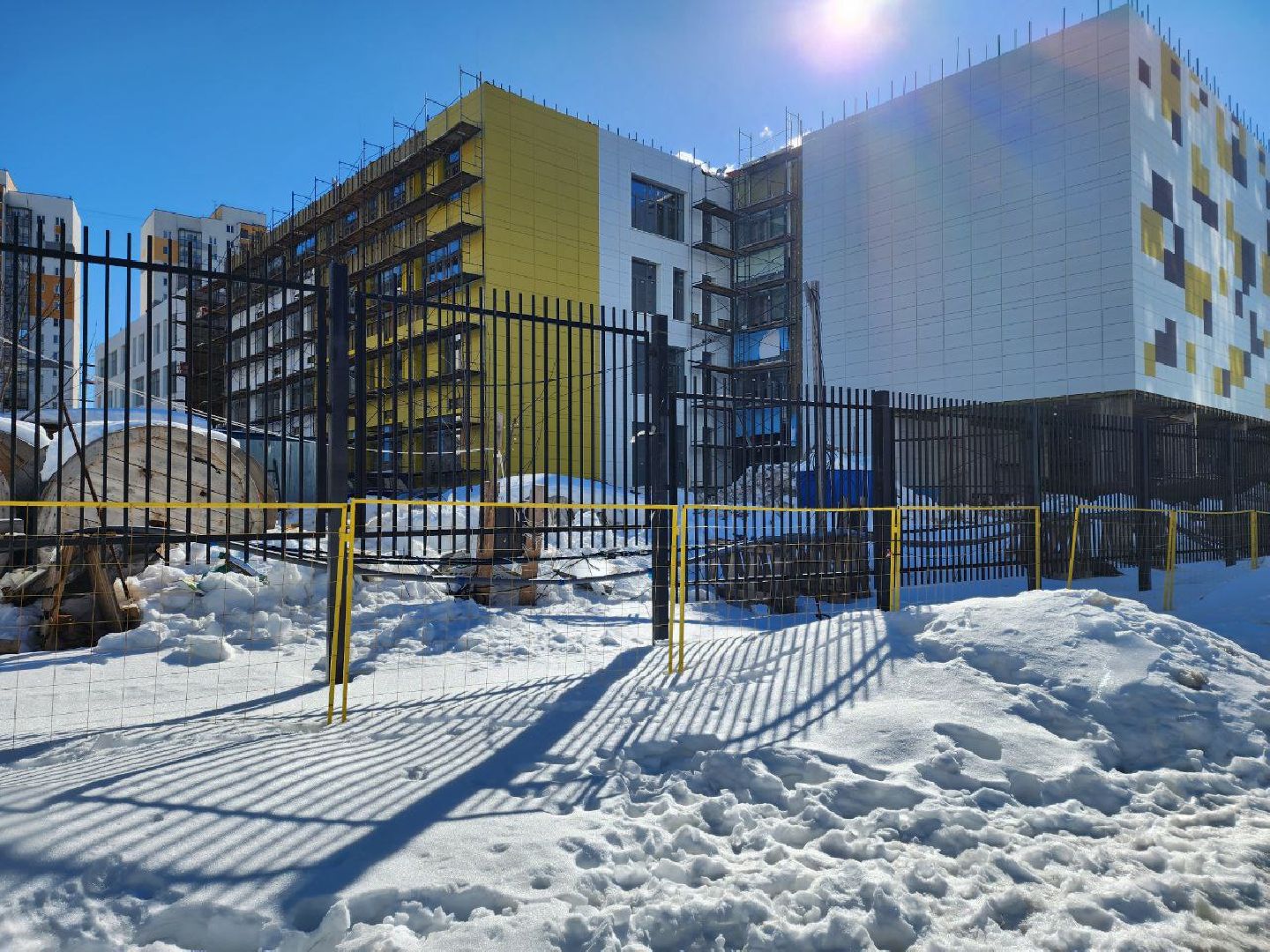 строительство школы