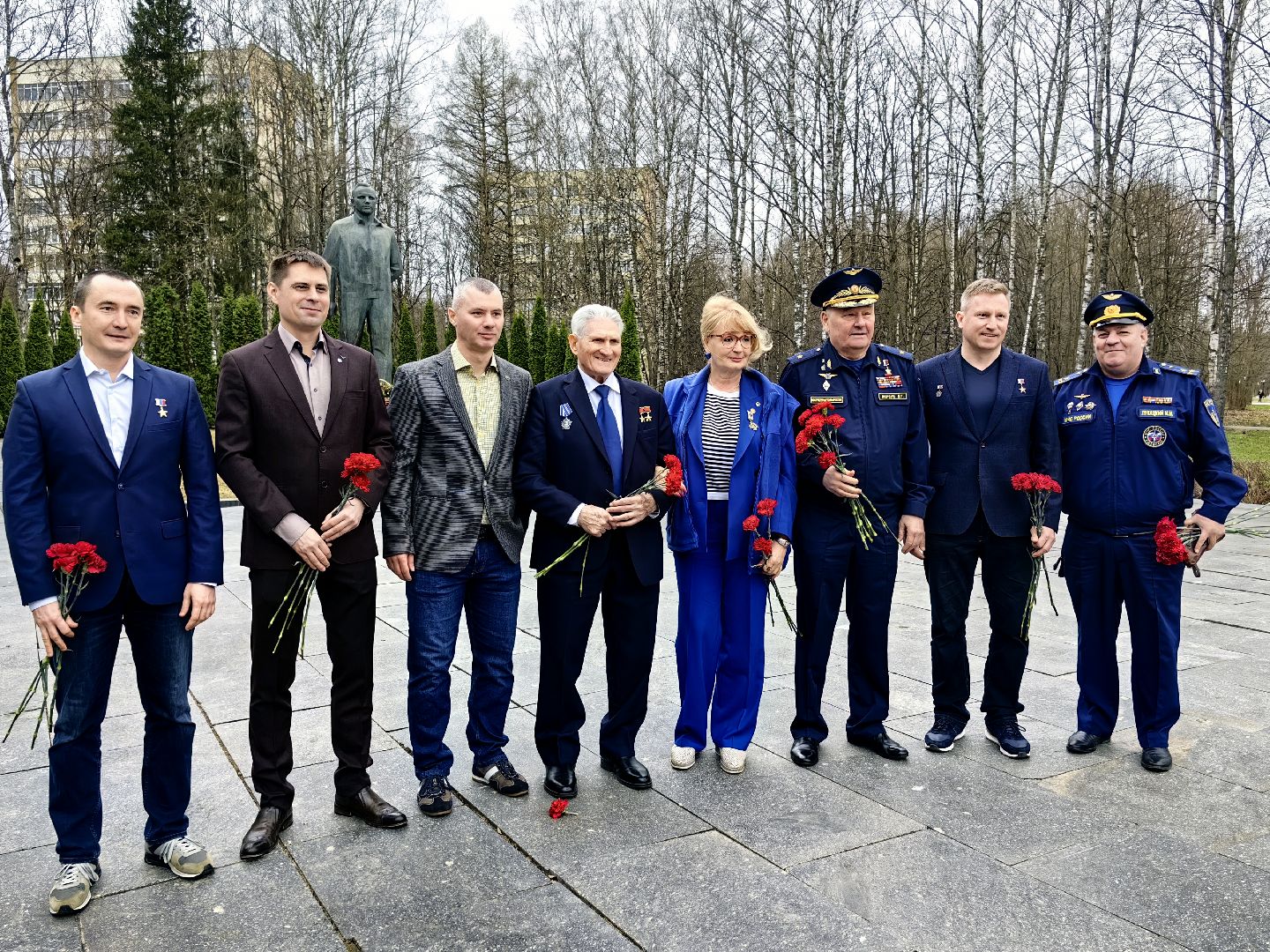 возложение цветов