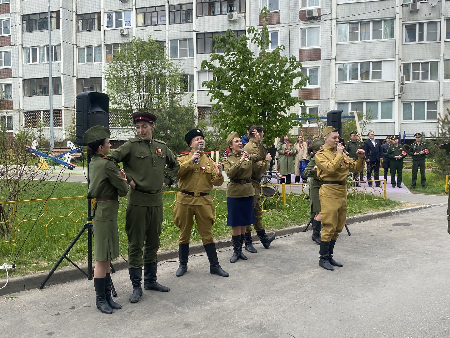 окна