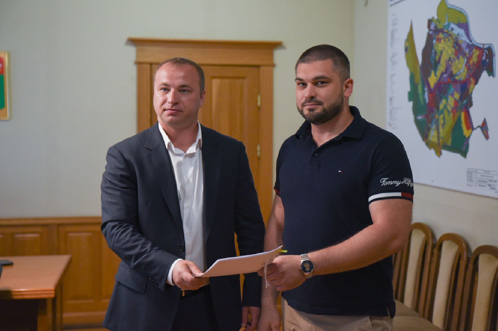 врач